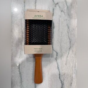 AVEDA Paddle Brush